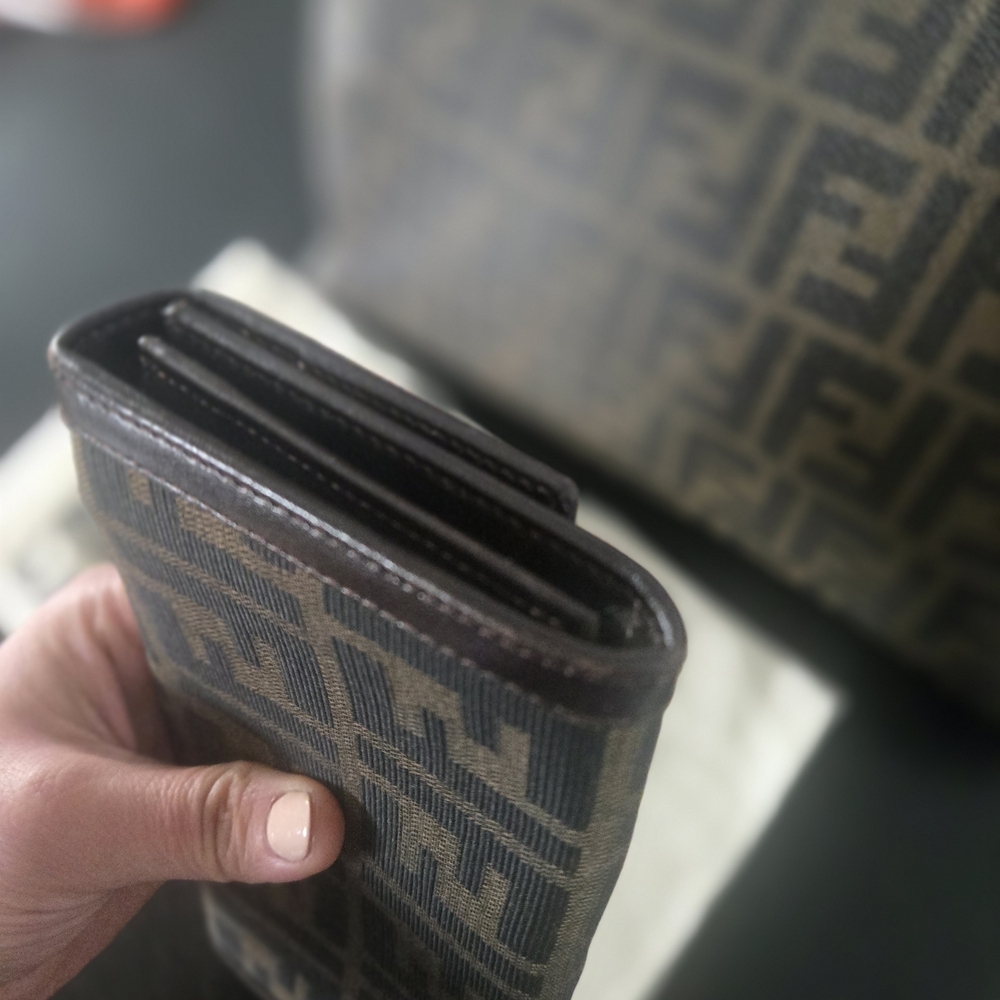 Fendi Zucca Print Brown Zippered Tote And Wallet Set Excellent Used Condition - Picture 17 of 17